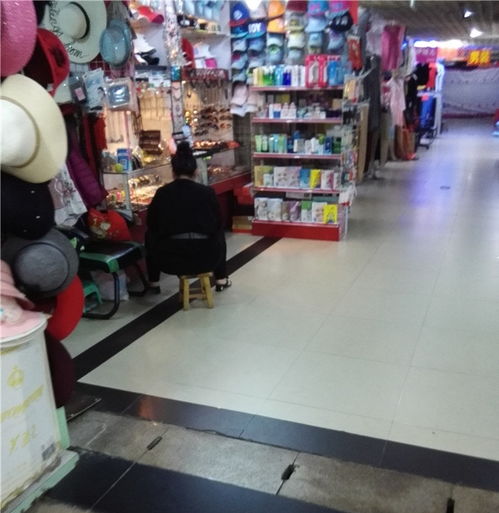 深圳 龙华油富商城,富士康员工逛街的必选地,如今还繁华依旧吗